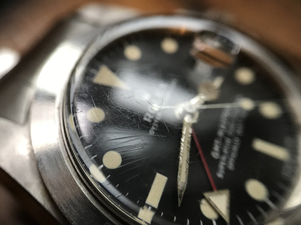 Entretenir ou réparer Rolex de collection vintage ou ancienne - restaurer un plexi rayé