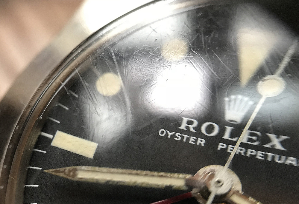 Entretenir ou réparer Rolex de collection vintage ou ancienne - restaurer un plexi rayé