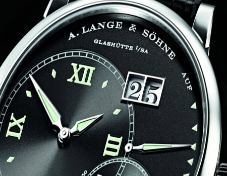 A. LANGE & SÖHNE GRAND LANGE 1 LUMINOUS : UNE PRESENCE RAYONNANTE A. LANGE & SÖHNE GRAND LANGE 1 LUMINOUS : UNE PRESENCE RAYONNANTE