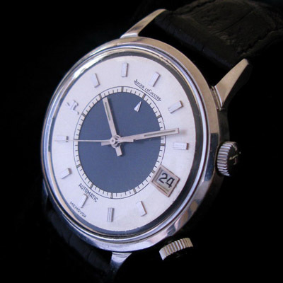 Jaeger-LeCoultre expose une collection privée  de 40 montres Memovox d’exception chez Artcurial,  du 24 au 28 novembre 2010