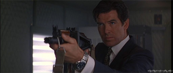 Goldeneye - James Bond joué par Pierce Brosnan et son Omega Seamaster Professional Goldeneye - James Bond joué par Pierce Brosnan et son Omega Seamaster Professional