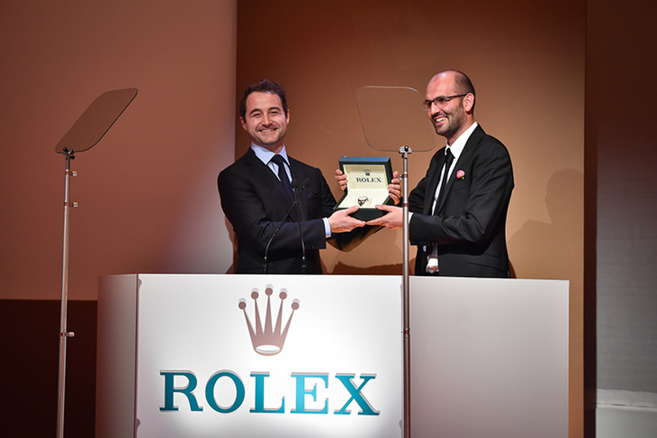 Remise de prix à un lauréat à l'occasion de la cérémonie Rolex Awards of Enterprise 2014 Remise de prix à un lauréat à l'occasion de la cérémonie Rolex Awards of Enterprise 2014