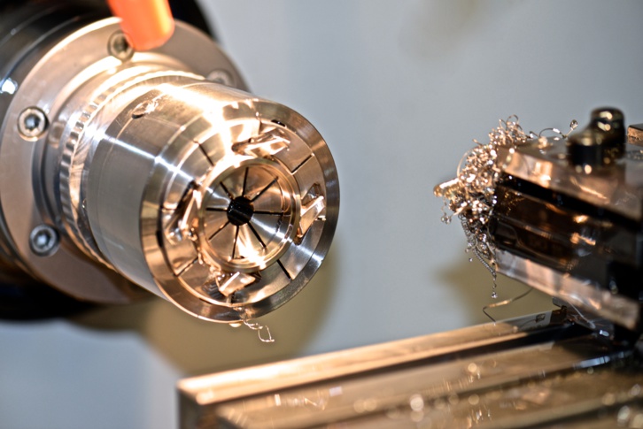 Machine pour tailler les cadrans avec davantage de précision Machine pour tailler les cadrans avec davantage de précision