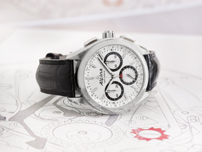 ​Alpiner 4 Chronographe Manufacture Flyback : premier mouvement chronographe manufacture dans l’histoire d’Alpina