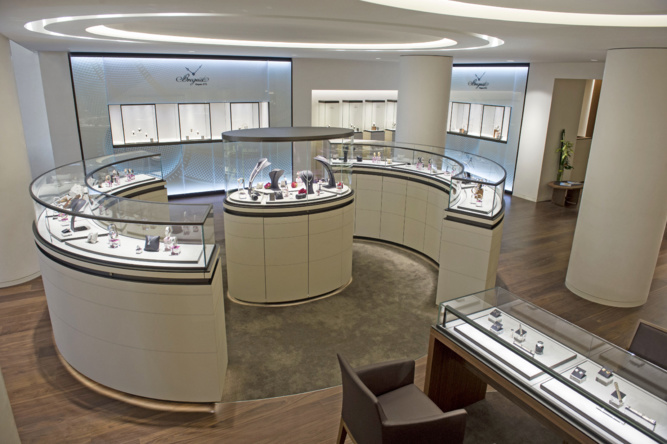 Breguet inaugure sa boutique emblématique et son musée de la place Vendôme Breguet inaugure sa boutique emblématique et son musée de la place Vendôme
