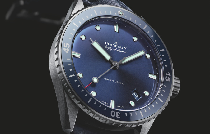 La Fifty Fathoms Bathyscaphe de Blancpain s’habille de céramique plasma grise.