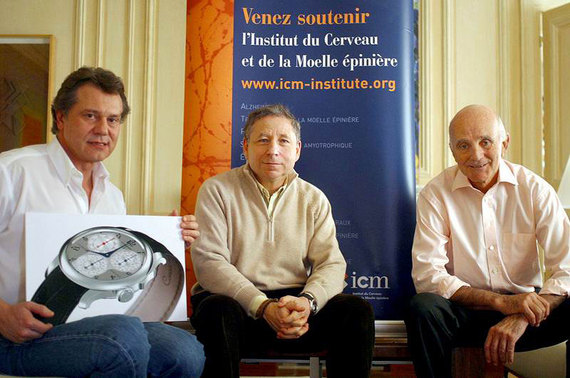 Le Centigraphe Souverain soutient l'institut ICM, Paris -créé pour la recherche contre les maladies du cerveau et de la moelle épinière. De gauche à droite : François-Paul Journe, Jean Todt, Professeur Gérard Saillant.