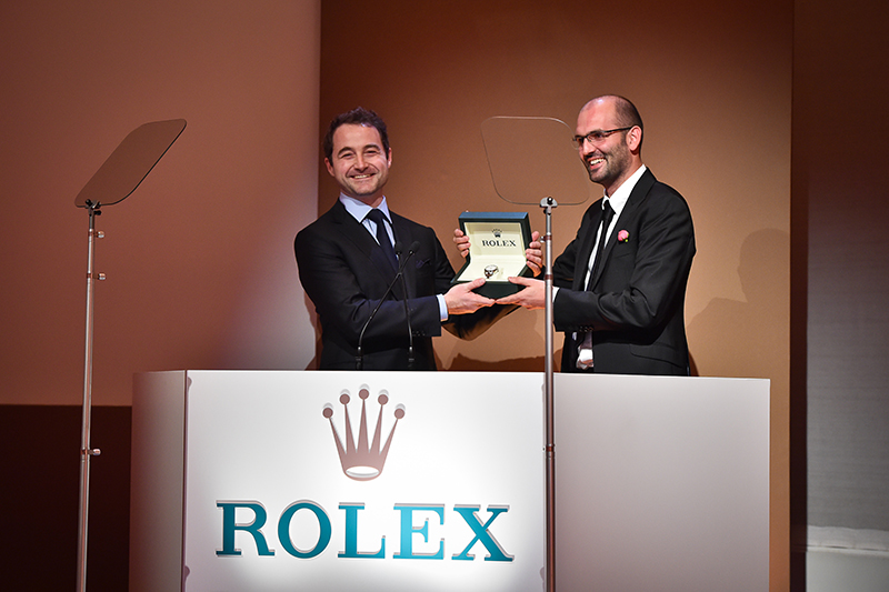 Remise de prix à un lauréat à l'occasion de la cérémonie Rolex Awards of Enterprise 2014