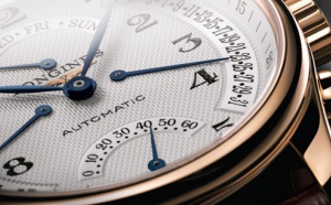 The LONGINES MASTER COLLECTION RETROGRADE EN OR ROSE