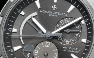 VACHERON CONSTANTIN OVERSEAS DUAL TIME : PLUS SPORTIVE ET PLUS VOYAGEUSE QUE JAMAIS