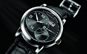 A. LANGE &amp; SÖHNE GRAND LANGE 1 LUMINOUS : UNE PRESENCE RAYONNANTE