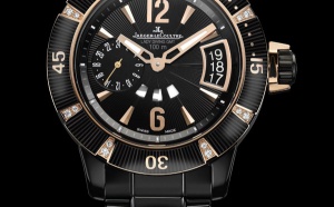 Jaeger Lecoultre Master Compressor Diving GMT Lady Céramique.  Diamants, céramique et or rose pour la plus féminine des montres de plongée.
