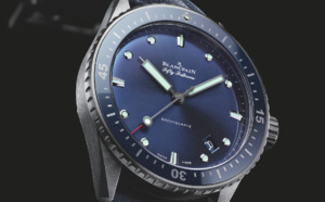 La Fifty Fathoms Bathyscaphe de Blancpain s’habille de céramique plasma grise.